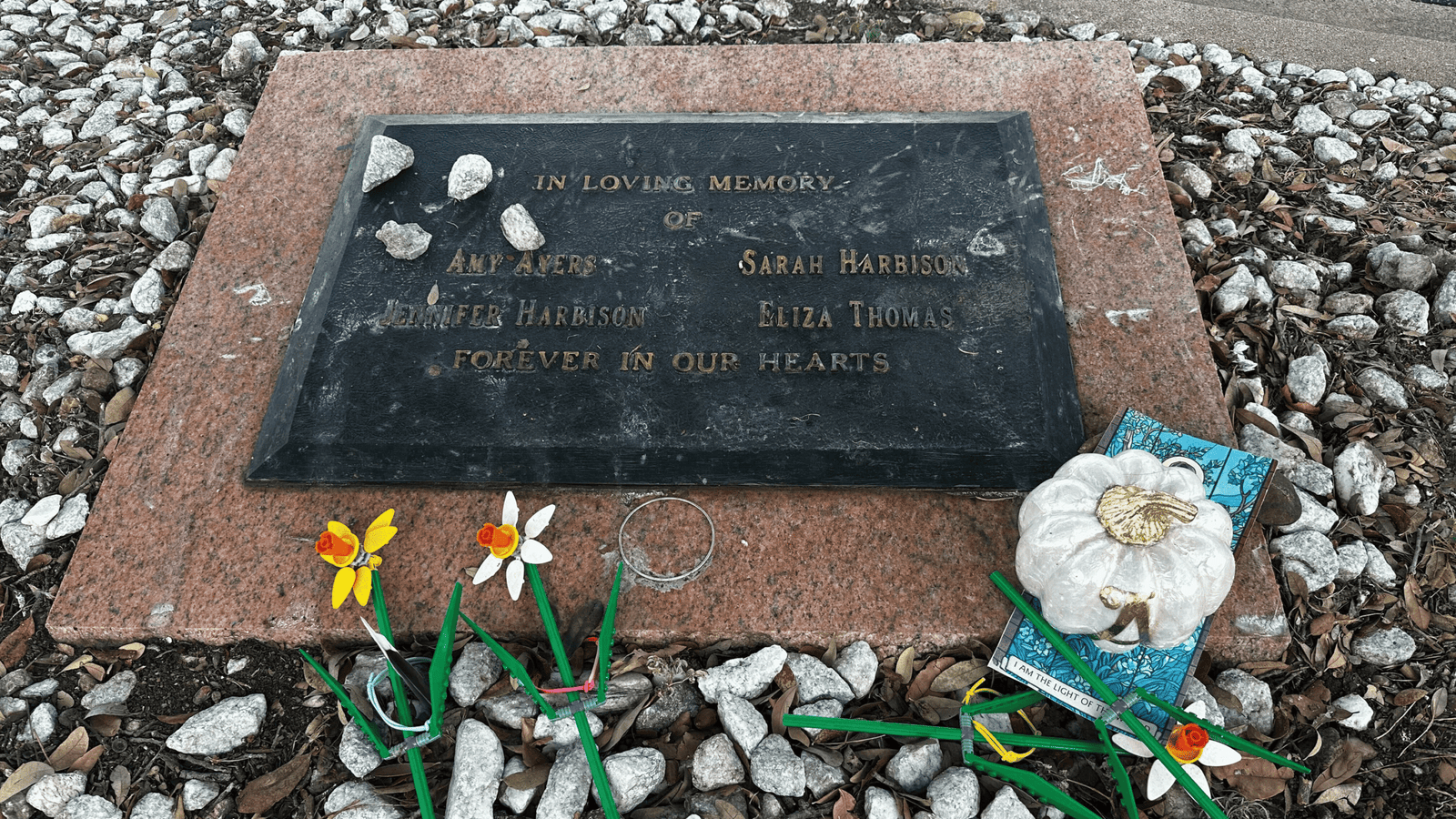Memorial of the Yogurt Shop Murders Victims