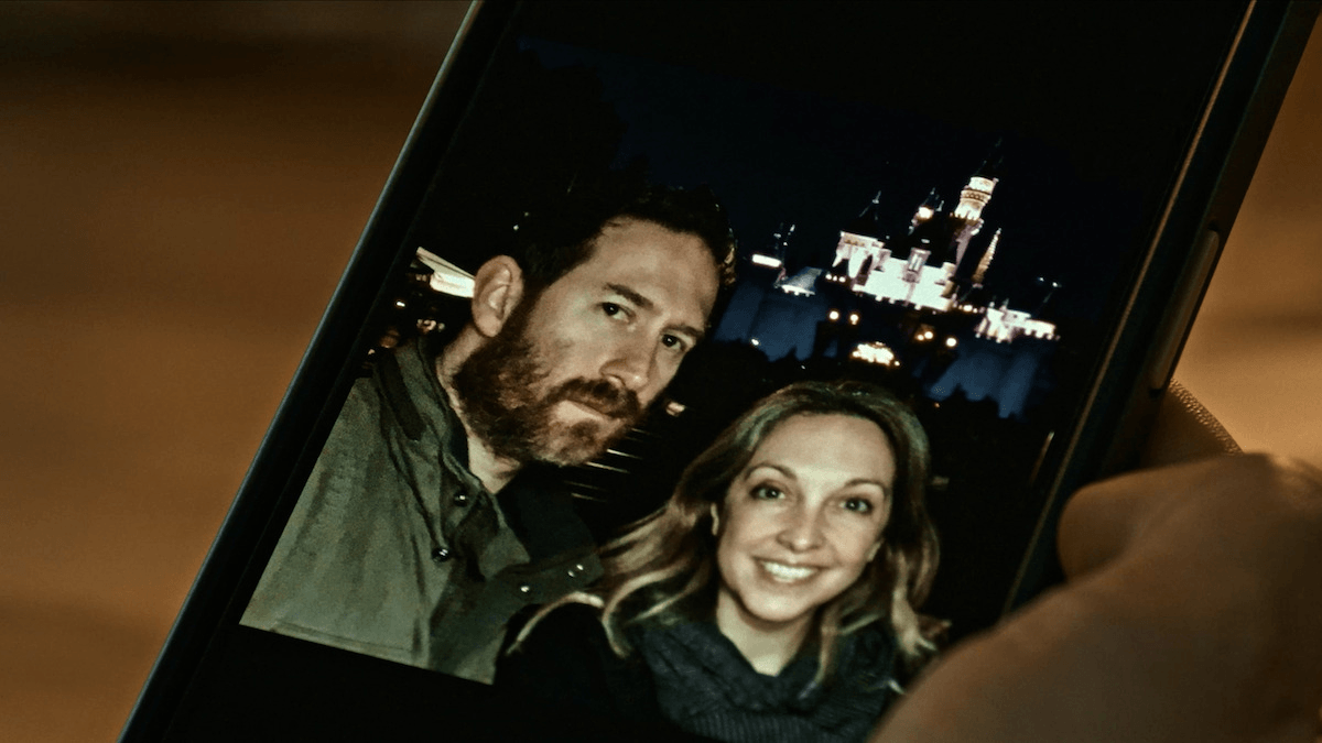 Netflix's A Toxic Love Story (2026): Worth Watching? 4 Ian Diaz with his Friend Leslie, Source: Netflix