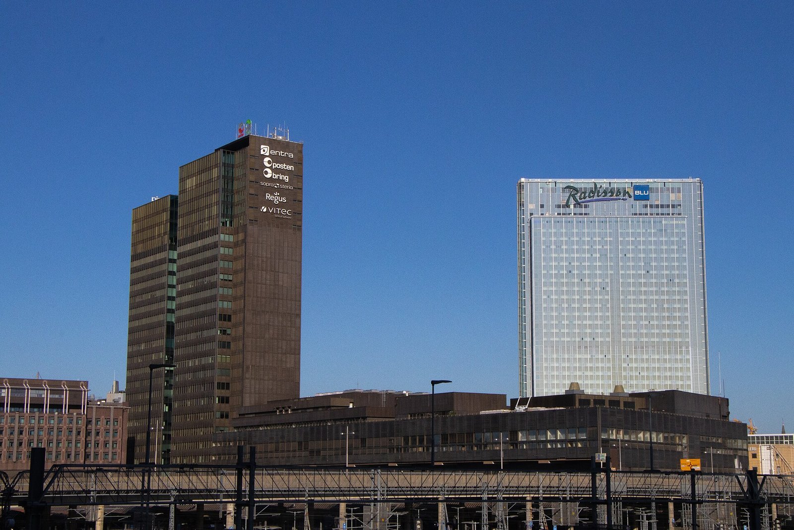 Jennifer Fairgate: The Oslo Plaza Hotel Mystery of Room 2805 3 The Oslo Plaza tower beside the Posthuset building; room 2805 was on the hotel's 28th floor